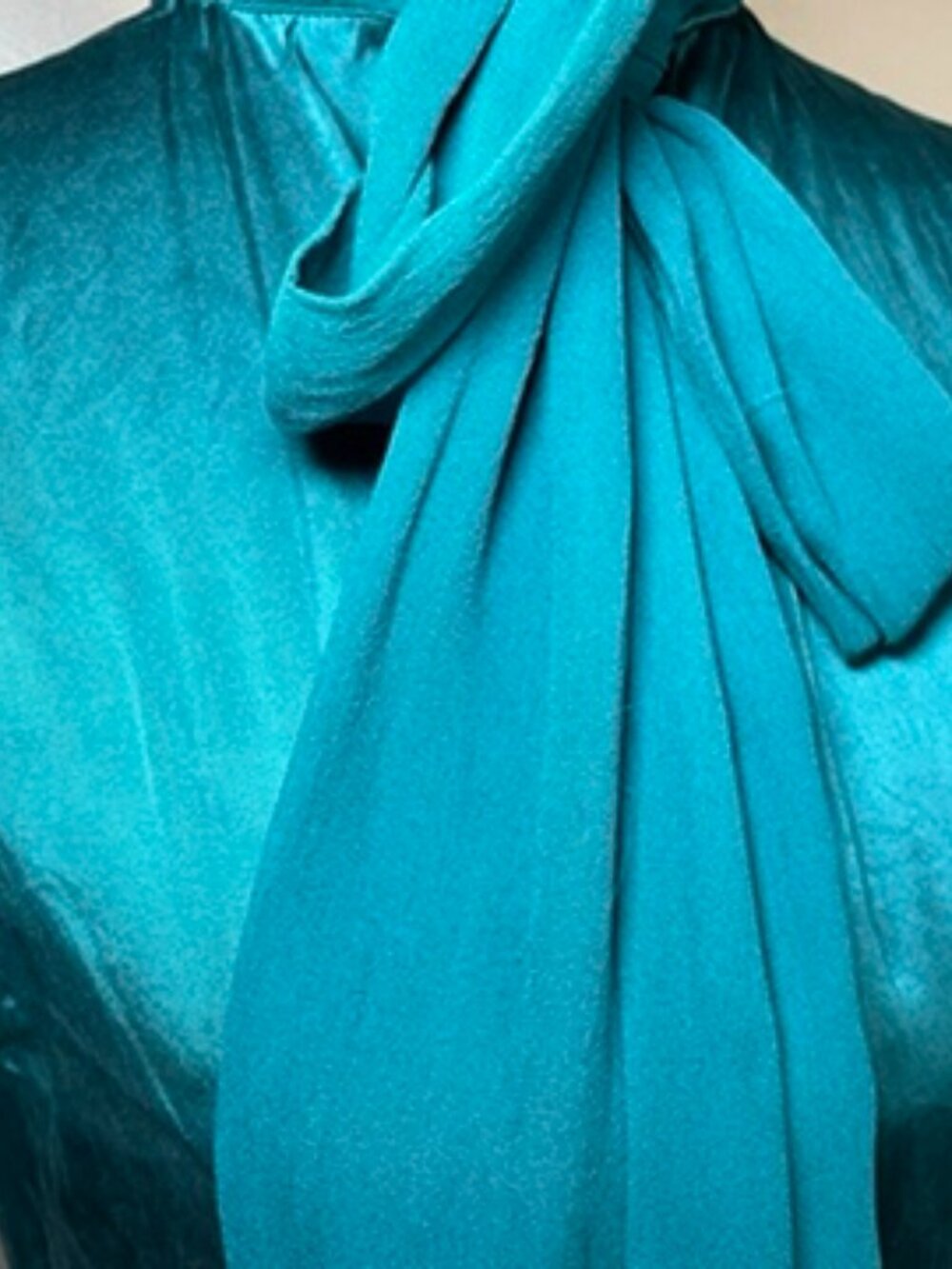 JON Vintage 100% Silk Teal Blouse, Size 4 - Picture 6 of 9